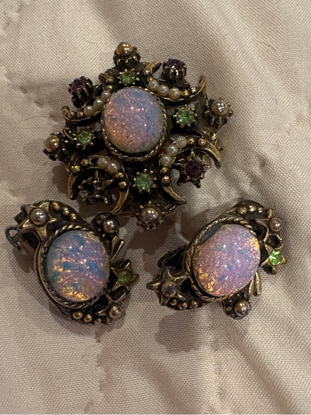Vintage-Inspired Gold Opal Brooch and Earring Set - Pink Opal